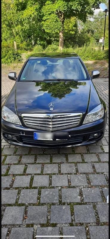 Schwarz Gebraucht 2008 Mercedes C180 Limousine | 6.850 € - Bild 1/4