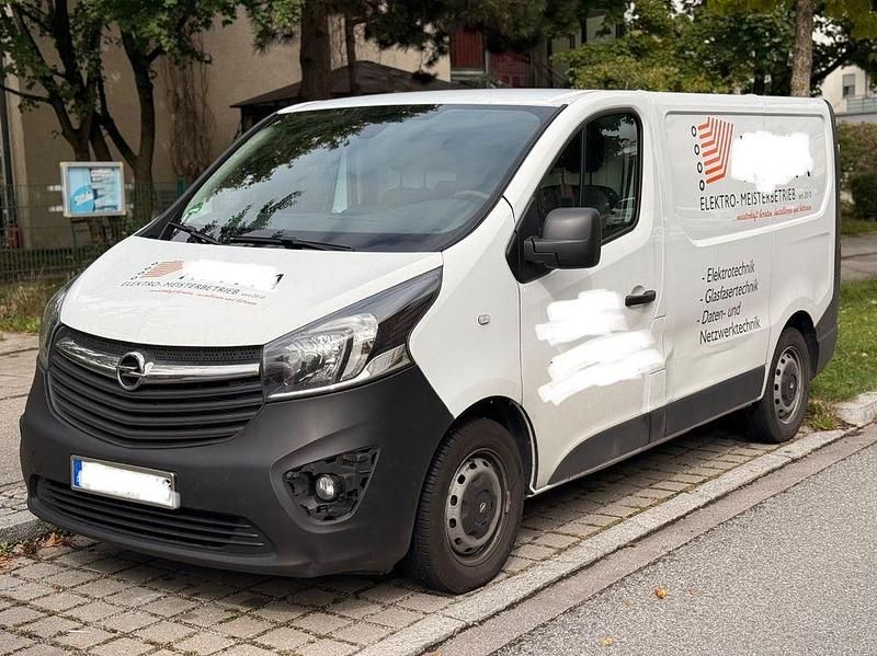 Weiß Gebraucht 2016 Opel Vivaro Van | 6.900 € - Bild 1/4