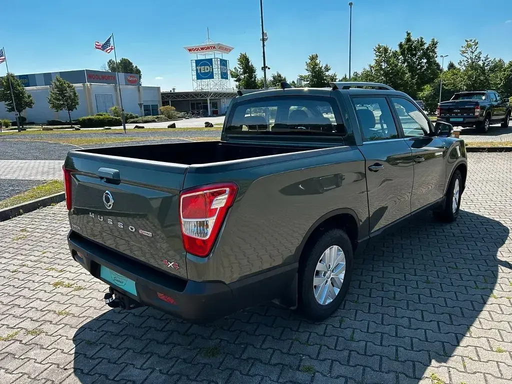 Gebraucht SsangYong Musso Quartz 203 PS (149 kW) 2023 Grün Pickup