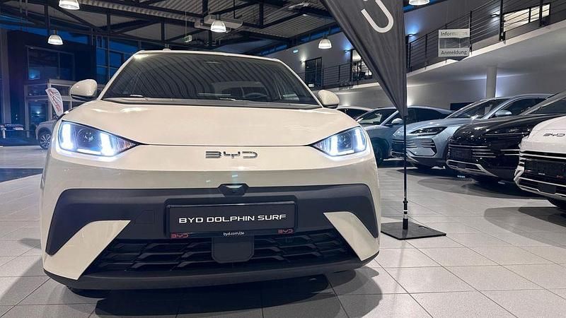Neu BYD Dolphin Surf Boost 64 kW (88 PS) 2025 Weiß Kleinwagen