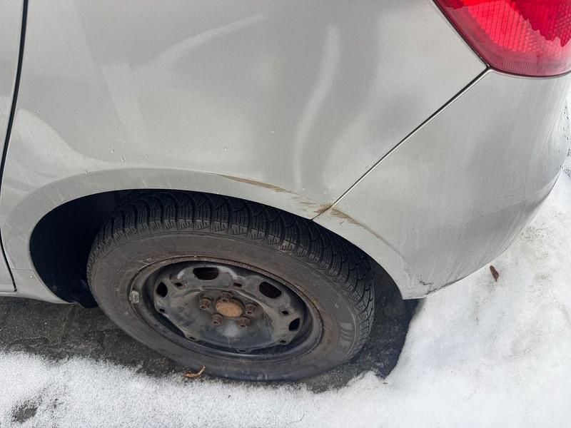 Gebraucht Skoda Fabia Ambiente 69 PS (50 kW) 2009 Beige Limousine