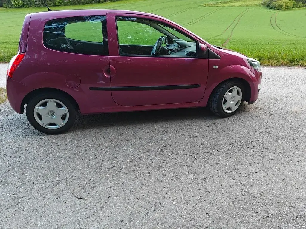 Gebraucht Renault Twingo Dynamique 75 PS (55 kW) 2013 Violet Kleinwagen