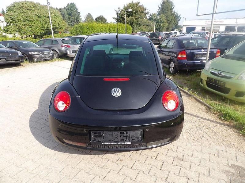 Gebraucht VW New Beetle 105 PS (77 kW) 2010 Schwarz Kleinwagen
