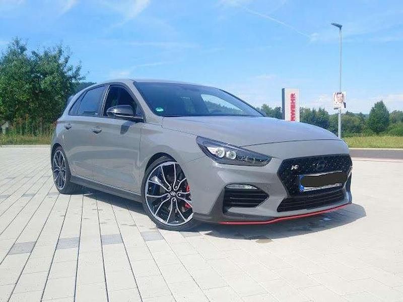 Grau Gebraucht 2019 Hyundai i30 N Performance Limousine | 18.500 € (Superpreis) - Bild 1/4
