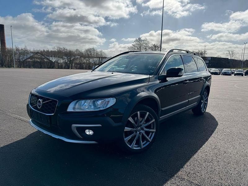 Gebraucht Volvo XC70 Summum 181 PS (133 kW) 2016 Schwarz Kombi