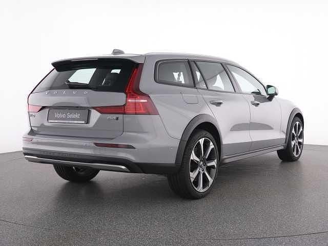 Gebraucht Volvo V60 CC 145 PS (106 kW) 2024 Kombi