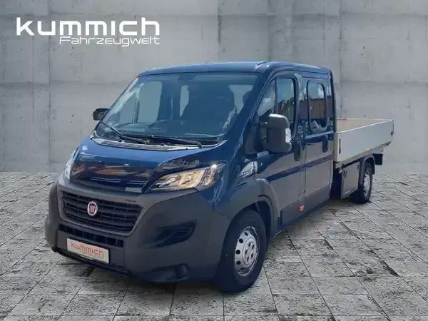 Imperial blau (blau) Gebraucht 2019 Fiat Ducato Van | 23.990 € - Bild 1/4