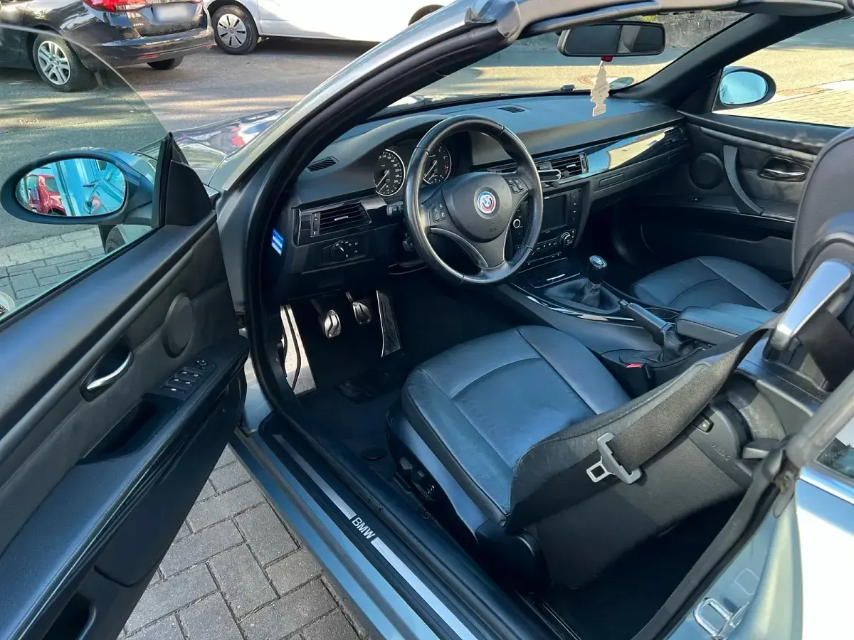 Gebraucht BMW 320 Cabriolet 178 PS (130 kW) 2007 Andere farben Cabrio
