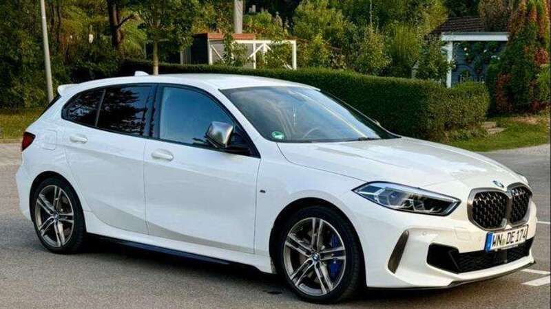 Weiß Gebraucht 2020 BMW M135 Kleinwagen | 27.600 € (Guter Preis) - Bild 1/4