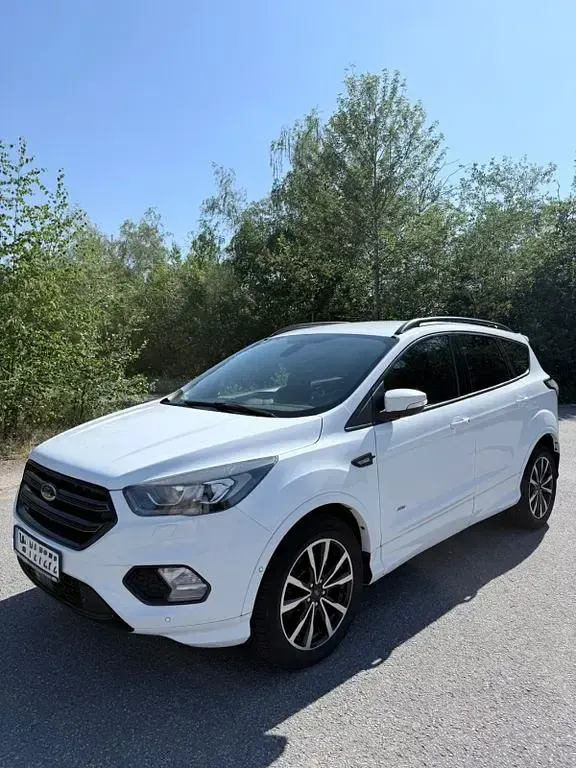 Gebraucht Ford Kuga ST-Line 150 PS (110 kW) 2019 Weiß SUV
