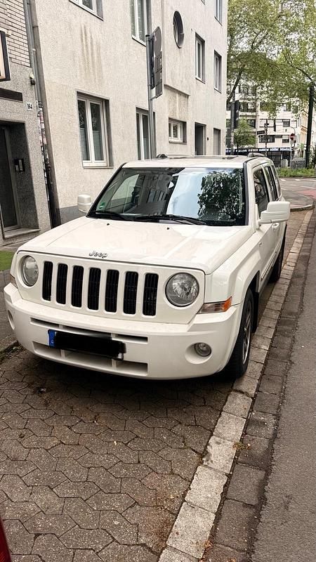 Weiß Gebraucht 2007 Jeep Patriot SUV | 4.490 € - Bild 1/4