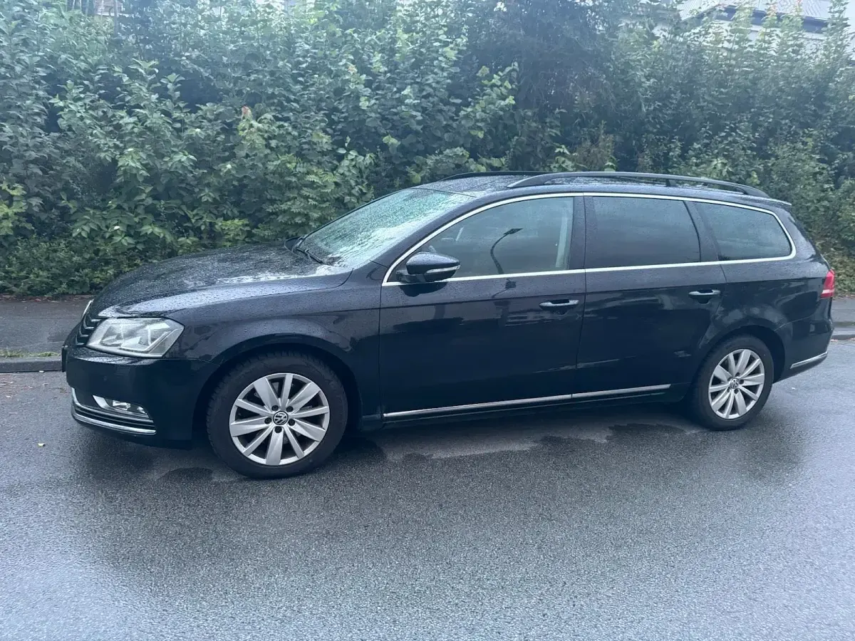 Gebraucht VW Passat 140 PS (102 kW) 2011 Schwarz Kombi