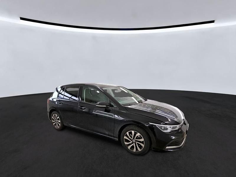 Gebraucht VW Golf VIII Active 150 PS (110 kW) 2023 Schwarz Limousine