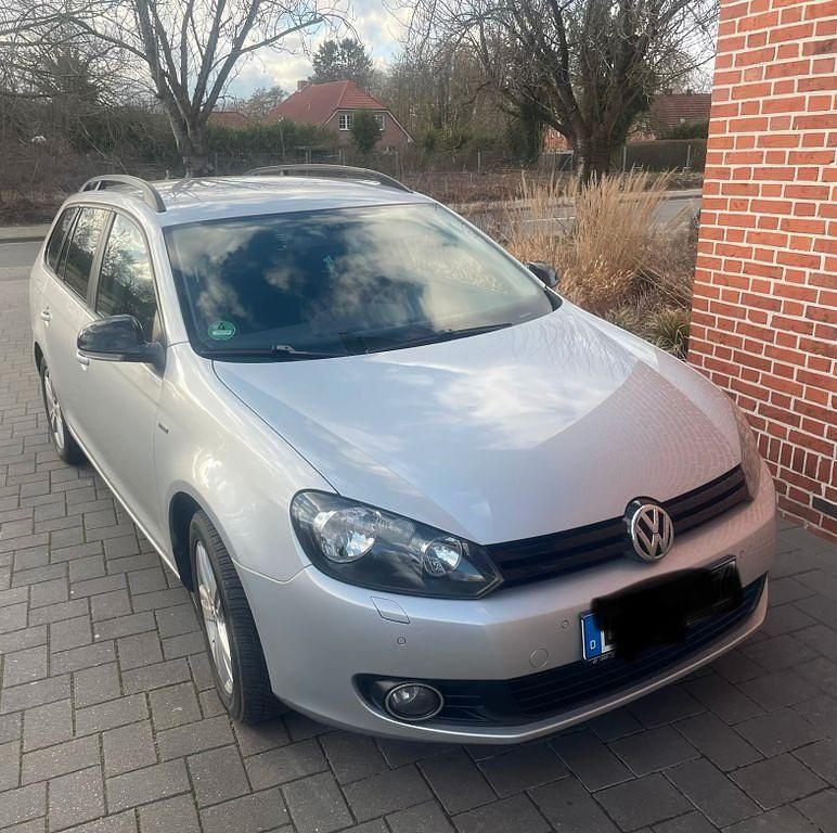 Gebraucht VW Golf VI Match 105 PS (77 kW) 2013 Grau Kleinwagen