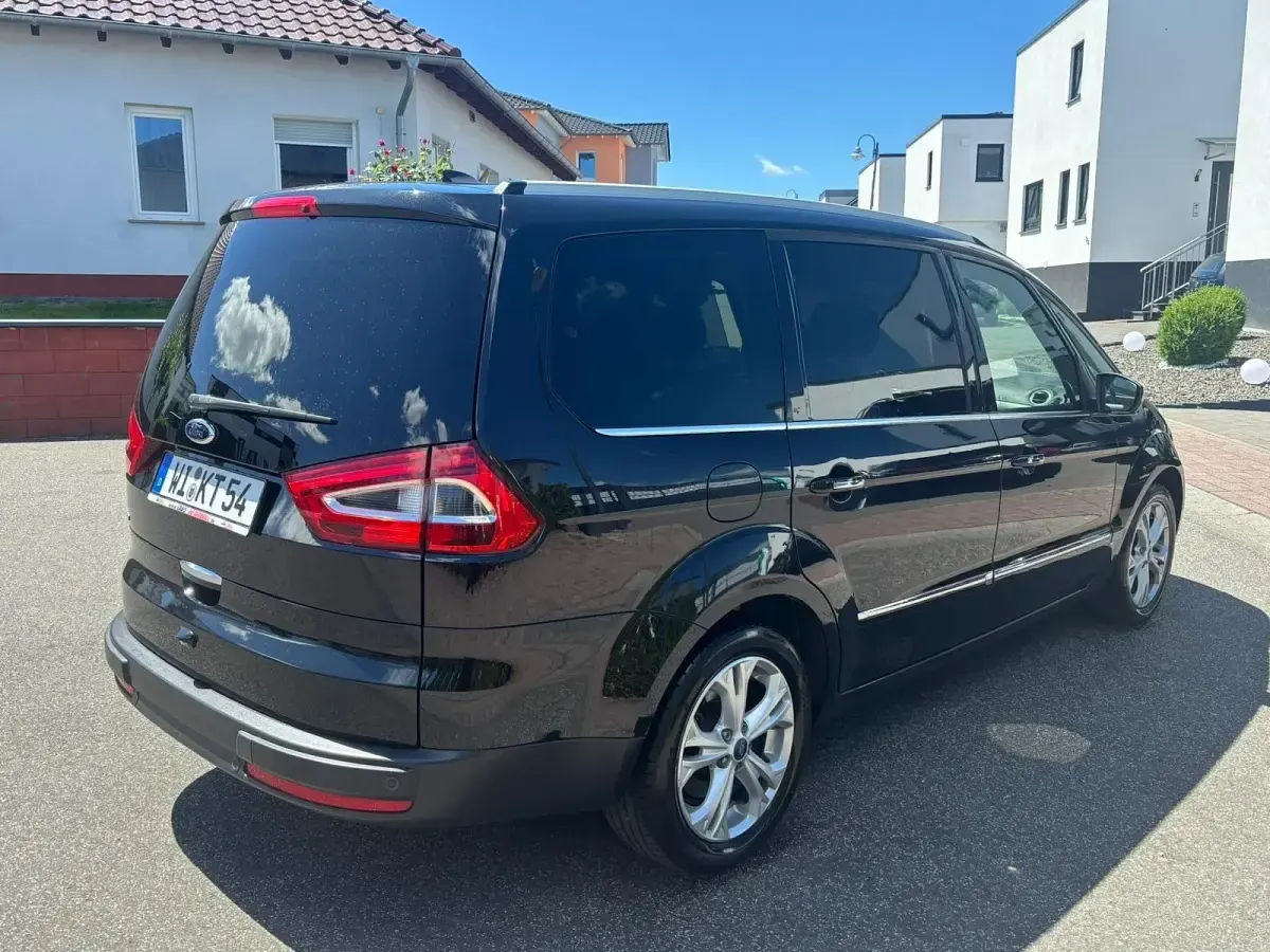 Gebraucht Ford Galaxy 140 PS (102 kW) 2012 Schwarz Van / Kleinbus