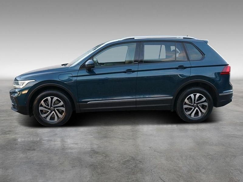 Gebraucht VW Tiguan Active 245 PS (180 kW) 2022 Blau SUV