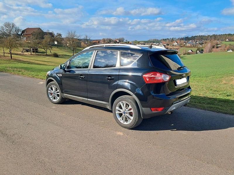 Gebraucht Ford Kuga Titanium 163 PS (119 kW) 2012 Schwarz SUV