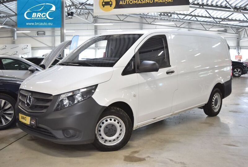 Weiß Gebraucht 2019 Mercedes Vito Van / Kleinbus | 9.801 € (Superpreis) - Bild 1/4
