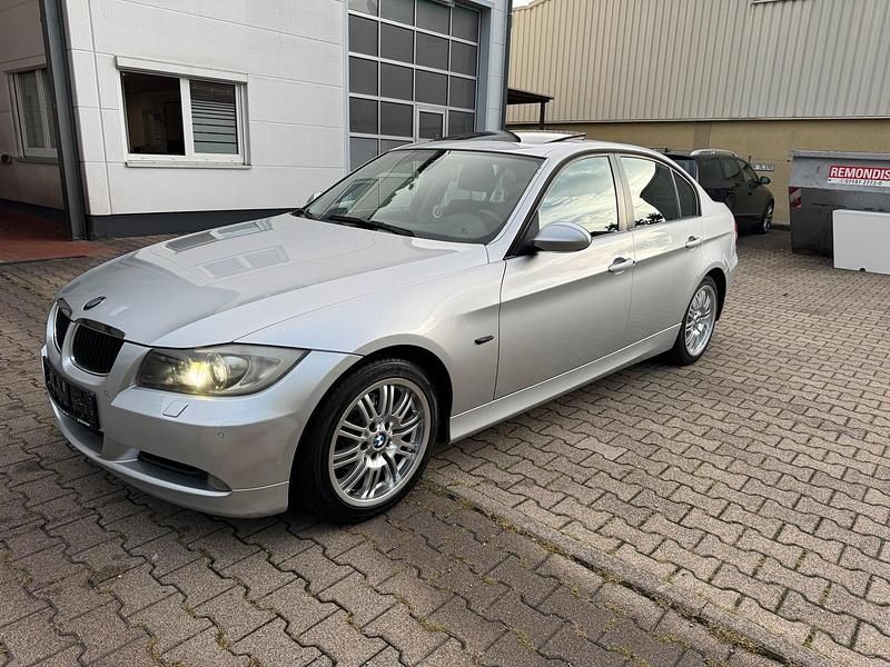 Gebraucht 2005 BMW 320 M Sport Limousine | 3.100 € (Guter Preis) - Bild 1/4