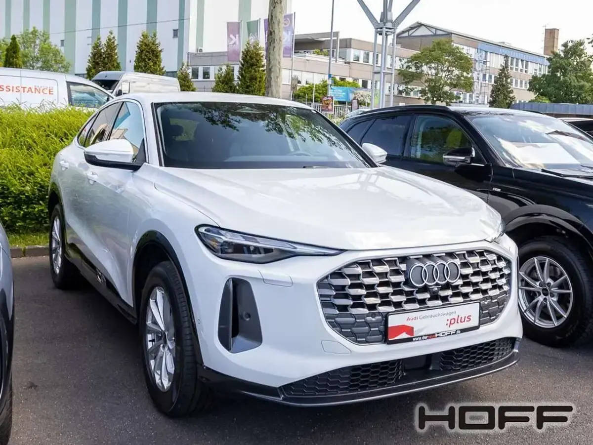 Gebraucht Audi Q5 Sportback Advanced 204 PS (150 kW) 2025 Gletscherweiß SUV