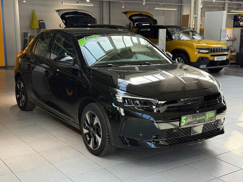 Gebraucht Opel Corsa-e 100 kW (136 PS) 2023 Lackierung schwarz perla nera/ Kleinwagen