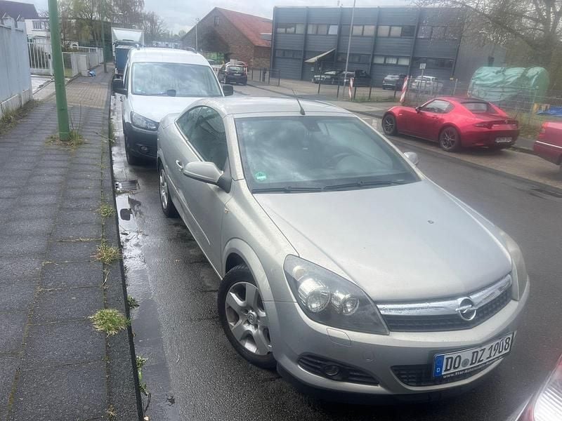 Gebraucht Opel Astra Cabriolet 105 PS (77 kW) 2007 Grau Cabrio