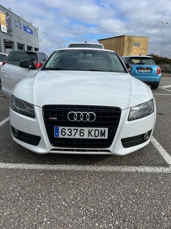 Weiß Gebraucht 2008 Audi A5 | 9.990 € (Etwas zu teuer) - Bild 1/4