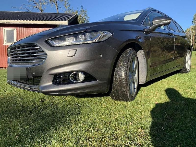Gebraucht Ford Mondeo Titanium 116 PS (85 kW) 2016 Grau Kombi