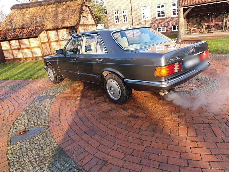 Gebraucht Mercedes 380 205 PS (150 kW) 1982 Limousine
