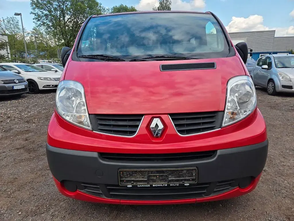 Gebraucht Renault Trafic 145 PS (106 kW) 2008 Rot Van / Kleinbus