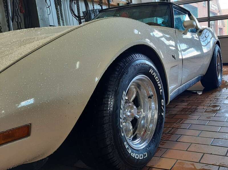 Beige Gebraucht 1979 Chevrolet Corvette C3 Coupé | 32.495 € - Bild 1/4
