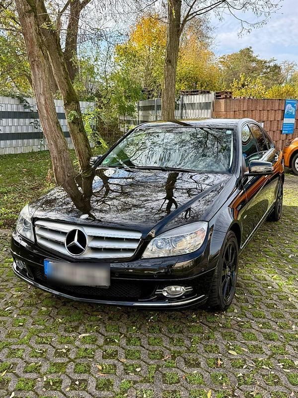 Schwarz Gebraucht 2009 Mercedes C200 Elegance Kombi | 7.499 € (Etwas zu teuer) - Bild 1/4