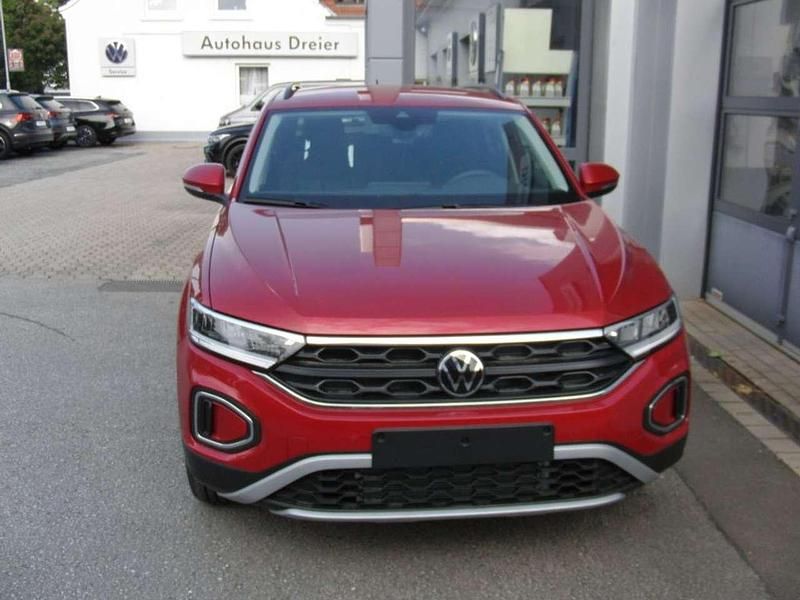 Gebraucht VW T-Roc Life 150 PS (110 kW) 2025 Kings red metallic SUV