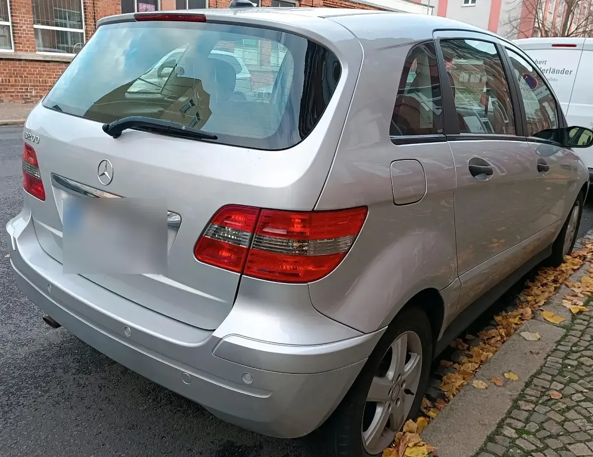 Gebraucht Mercedes B200 136 PS (100 kW) 2007 Grau Van / Kleinbus
