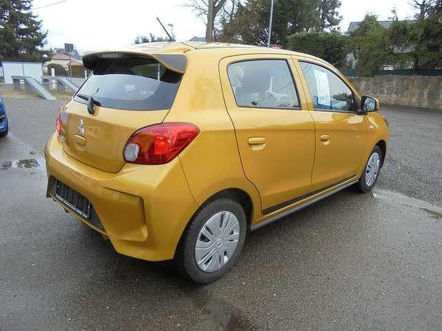 Gebraucht Mitsubishi Space Star Select 71 PS (52 kW) 2023 Gelb metallic Kleinwagen