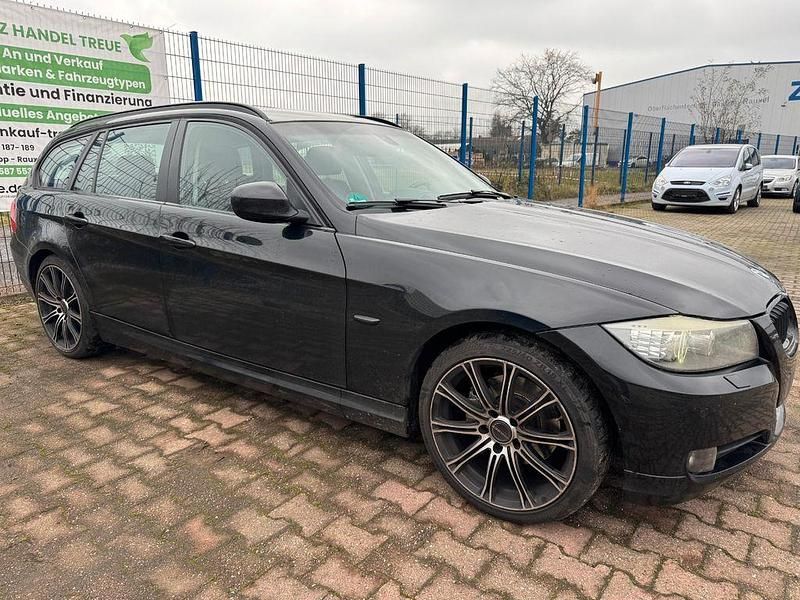 Gebraucht BMW 320 Comfort Edition 184 PS (135 kW) 2011 Schwarz Kombi