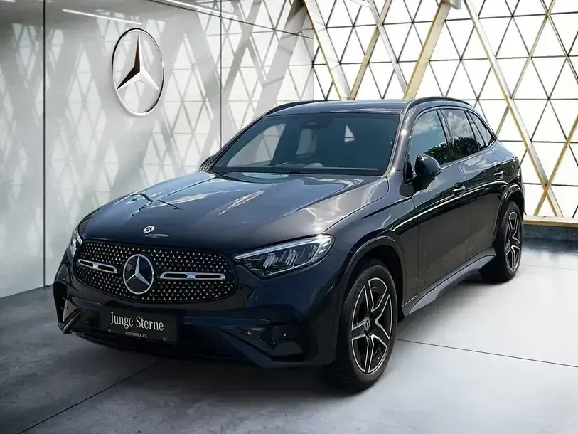 Gebraucht Mercedes GLC300 AMG 269 PS (197 kW) 2025 Grau SUV