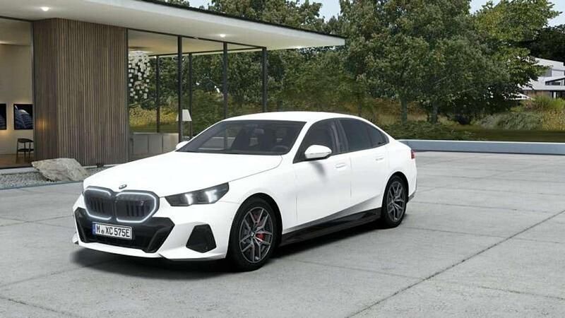 Alpinweiß uni Neu 2025 BMW i5 M Sport Limousine | 61.990 € (Superpreis) - Bild 1/4