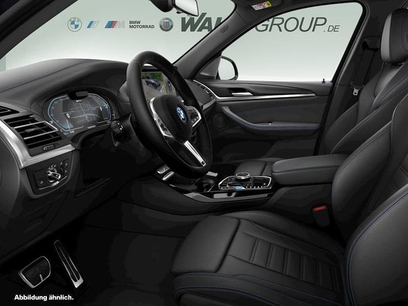 Gebraucht BMW iX3 Impressive 210 kW (286 PS) 2023 Schwarz metallic SUV