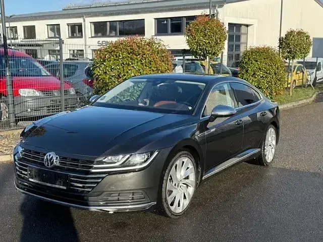 Gebraucht VW Arteon Elegance 190 PS (139 kW) 2018 Grau Kleinwagen