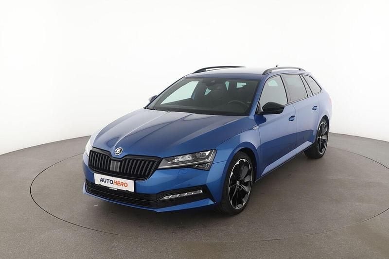 Blau Gebraucht 2021 Skoda Superb SportLine Kombi | 30.030 € (Fairer Preis) - Bild 1/3