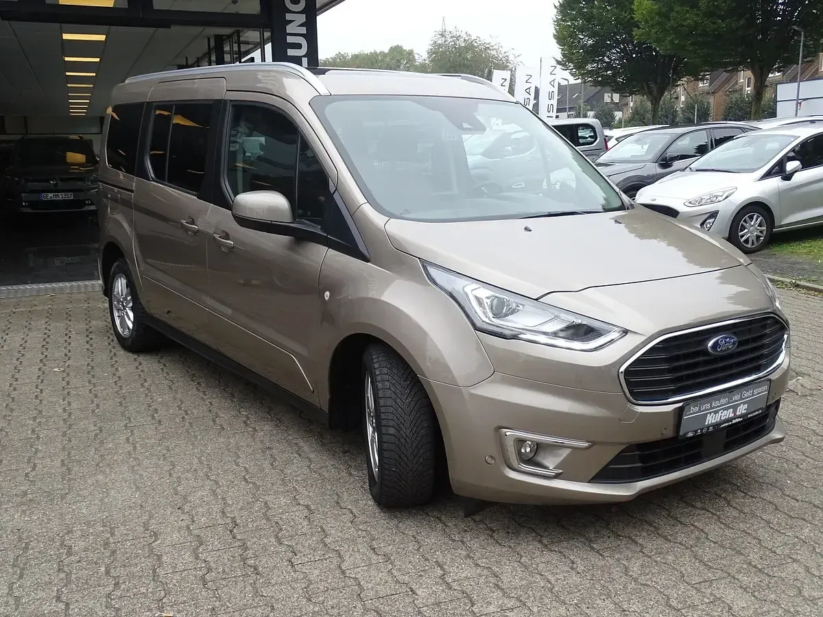 Gebraucht Ford Grand Tourneo Connect Titanium 120 PS (88 kW) 2020 Silber metallic Van / Kleinbus