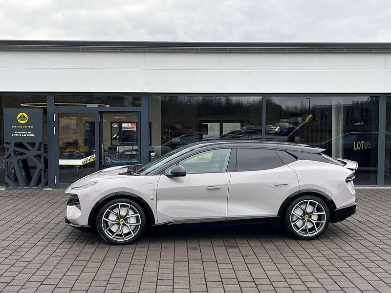 Gebraucht Lotus Eletre 450 kW (612 PS) 2024 Kaimu grey SUV