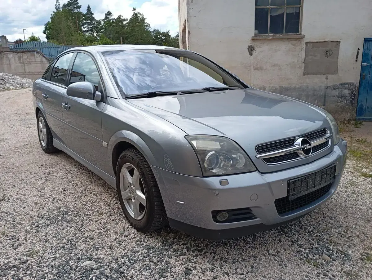 Gebraucht Opel Vectra GTS 155 PS (114 kW) 2004 Silber Limousine