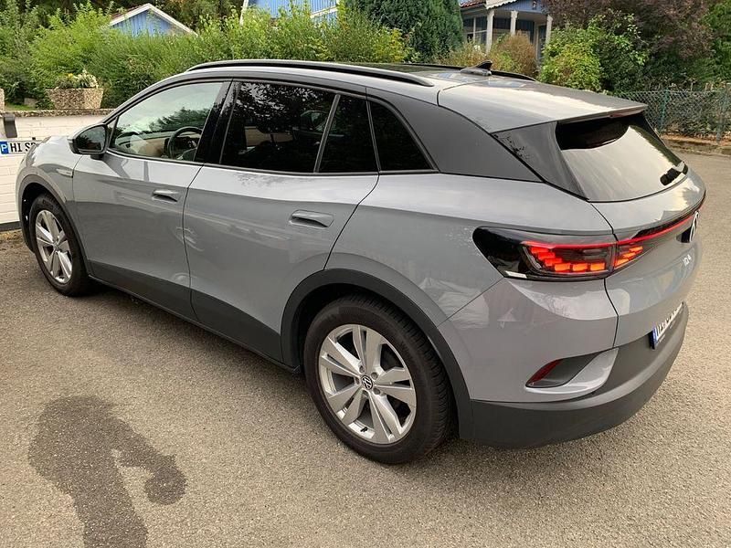 Grau Gebraucht 2021 VW ID.4 Pro Performance SUV | 22.990 € (Superpreis) - Bild 1/4