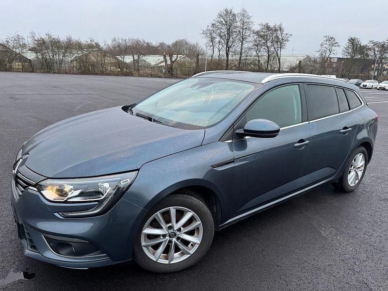 Grau Gebraucht 2019 Renault Mégane IV Limousine | 7.000 € (Superpreis) - Bild 1/3