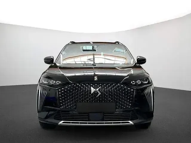 Gebraucht DS Automobiles DS7 Crossback Rivoli 131 PS (96 kW) 2024 Lackierung schwarz perla nera/metallic klarlack SUV