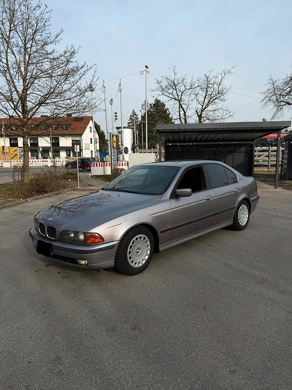 Gebraucht BMW 523 170 PS (125 kW) 1997 Grau Limousine