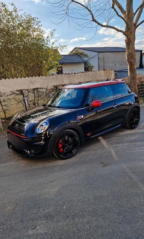 Gebraucht Mini John Cooper Works 231 PS (169 kW) 2019 Schwarz Kleinwagen