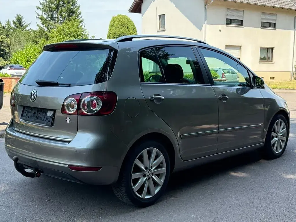Gebraucht VW Golf Plus Highline 160 PS (117 kW) 2012 Braun Van / Kleinbus